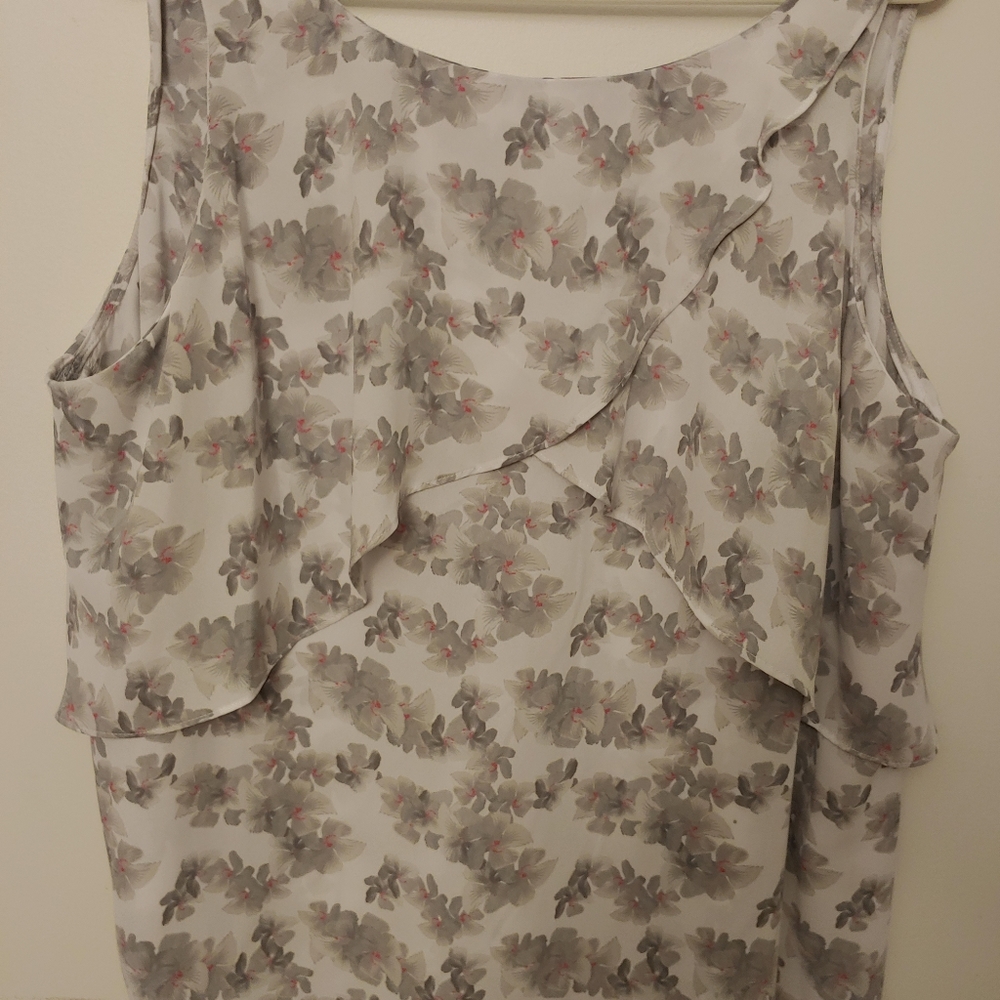 Attention silky top